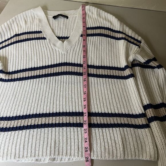 360 Cashmere Sweater Womens L White Navy Beige Stripe V Neck Drop Shoulder Knit - Picture 4 of 10